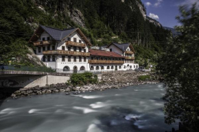 Гостиница Gasthof Zillertal  Майрхофен